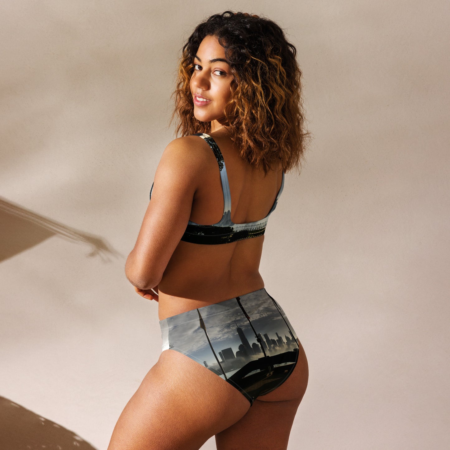 OliDayTours Bikini (feat. DJ Fitschi)